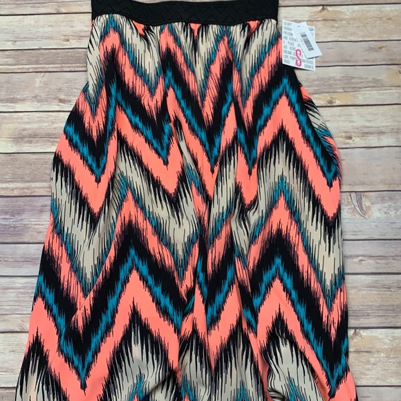LuLaRoe Dresses & Skirts - Small Chevron Lularoe Lola